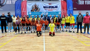 Afyonkarahisar Genç Kızlar Okul Sporları Futsal Müsabakaları tamamlandı