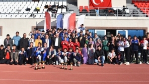 Afyonkarahisar Okul Sporları Yıldızlar Atletizm müsabakaları tamamlandı