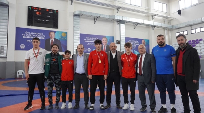 Ahmet Ak U17 Serbest Güreş Türkiye Şampiyonası sona erdi
