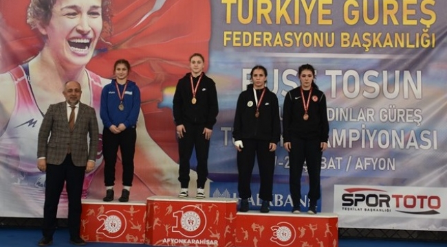 Buse Tosun U20 Kadınlar Güreş Türkiye Şampiyonası Afyon'da devam ediyor