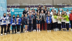 Okul Sporları Badminton Yıldızlar İl Birinciliği Müsabakaları Tamamlandı