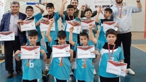 Sülün Balı Mubahat Açıkgözoğlu Ortaokulu voleybol takımından büyük başarı