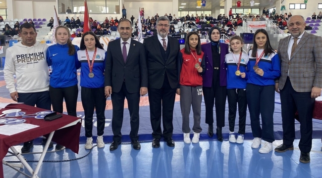 U17-U20 Türkiye Güreş Şampiyonası Seremonisi düzenlendi