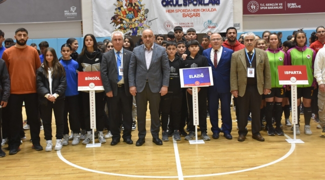 Hentbol Yıldızları Türkiye Şampiyonası İçin Afyonkarahisar'da Buluştu