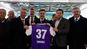 Kulüp Başkanı Nadir Güzbey'den Bakan Yumaklı’ya Afyonspor forması