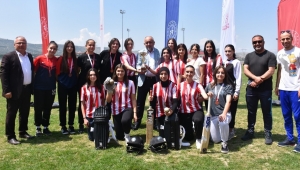 Afyon Okul Sporları Genç Kızlar Kriket Müsabakaları tamamlandı